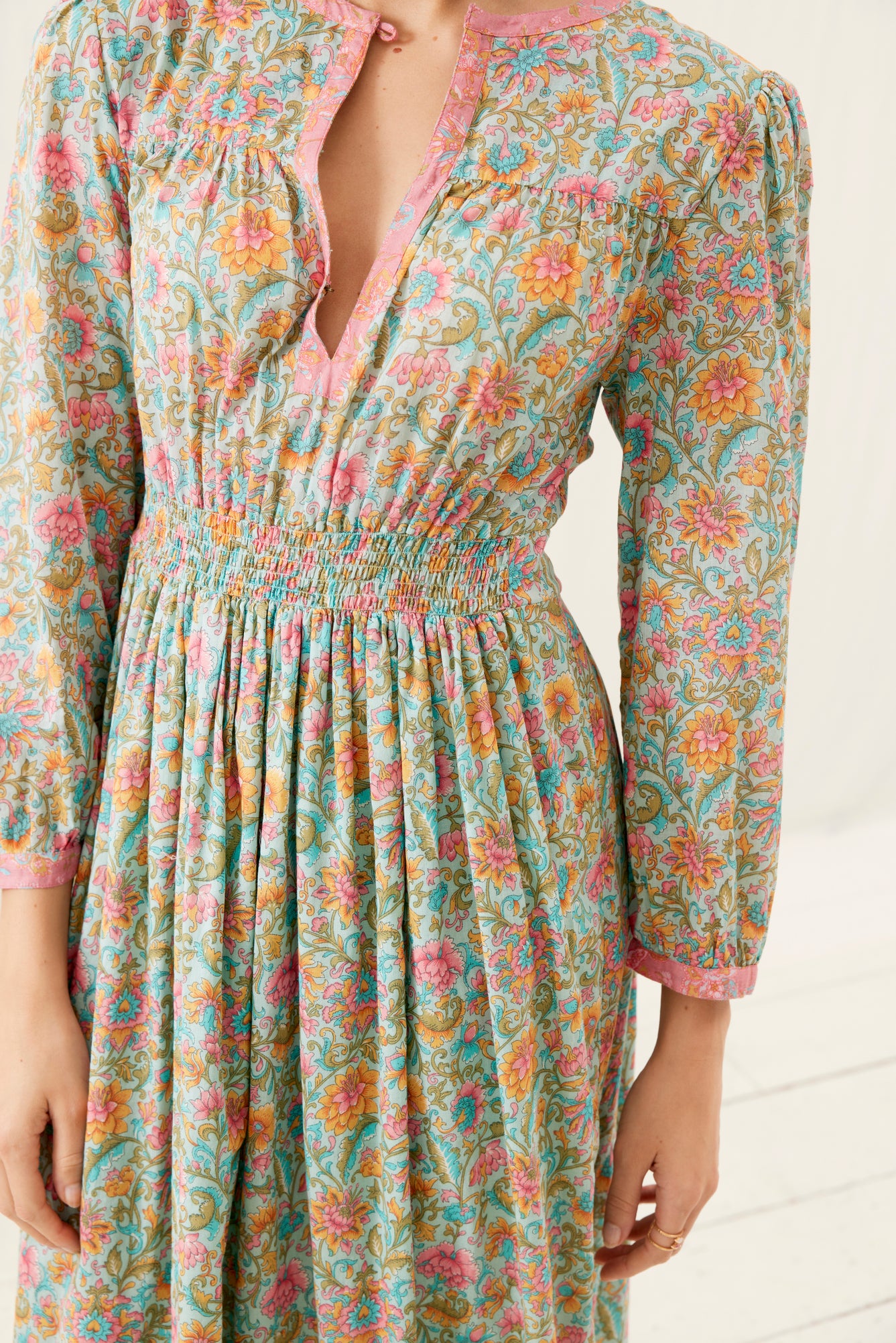 Organic cotton maxi dress for women in floral print. This organic cotton maxi dress with sleeves provides excellent breathability by Louise Misha. Mini Me style