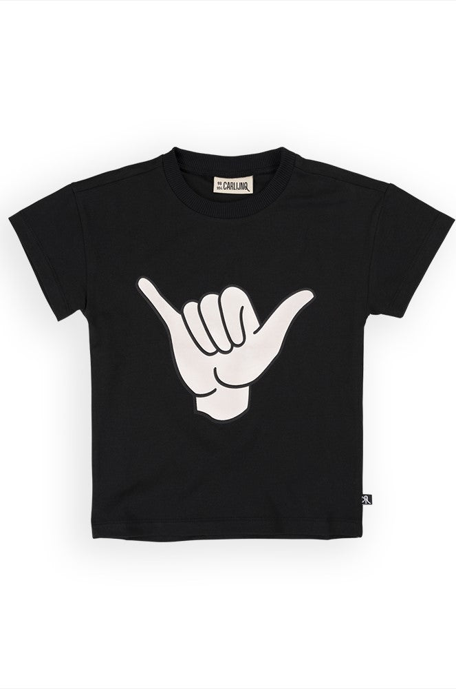 Shop organi cotton kids t shirt we have in toddlers t-shirt size up to tween t-shirt size. This organic cotton kids t-shirt is black with a Shaka print. Shop organic cotton kids clothing and organic cotton teen clothing, also perfect kids gifts online.