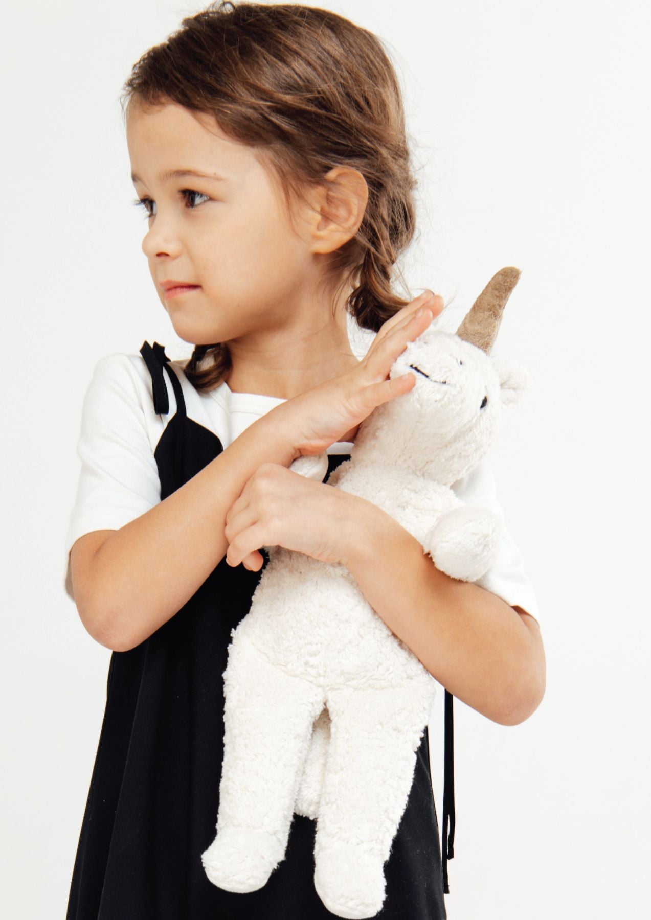 Organic cotton toy Unicorn is handmade without any harmful chemicals and filled with corn fibre. MiliMilu offers sustainable and eco-friendly toys online.