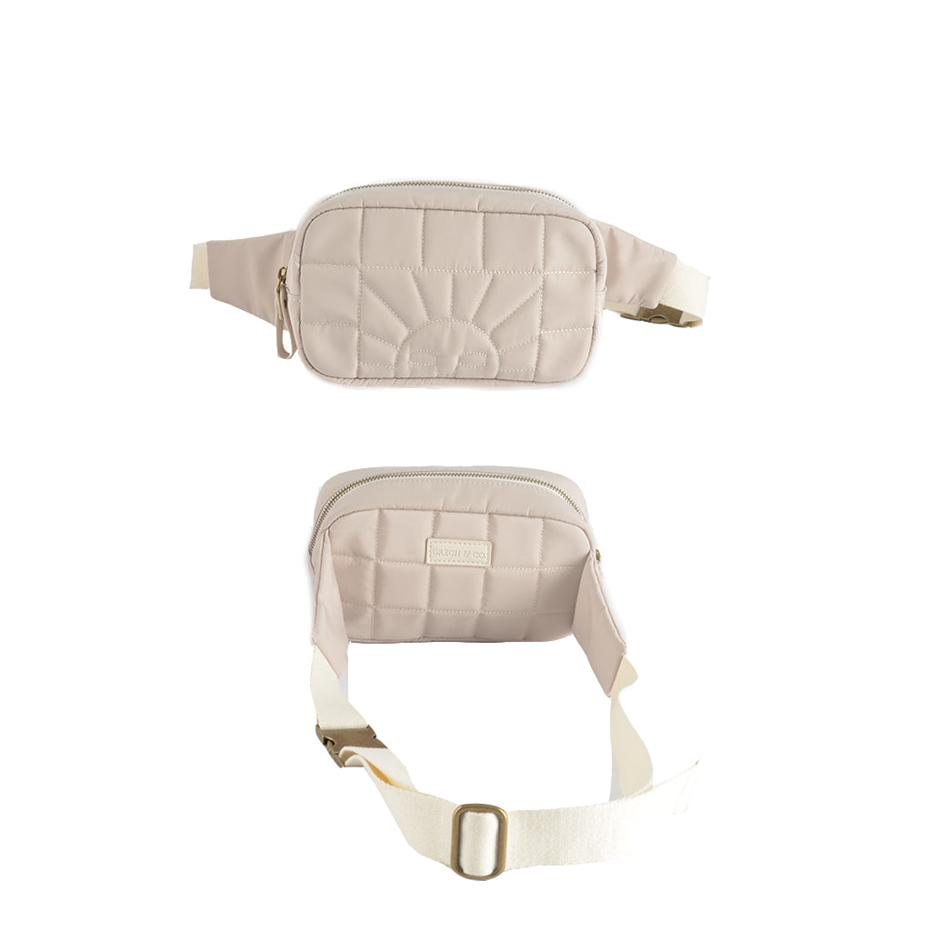 Shop white fanny bag or waist bag is also sustainable and made with vegan leather and recyled materials. The best gift for women and girls at MiliMilu Lifestyle