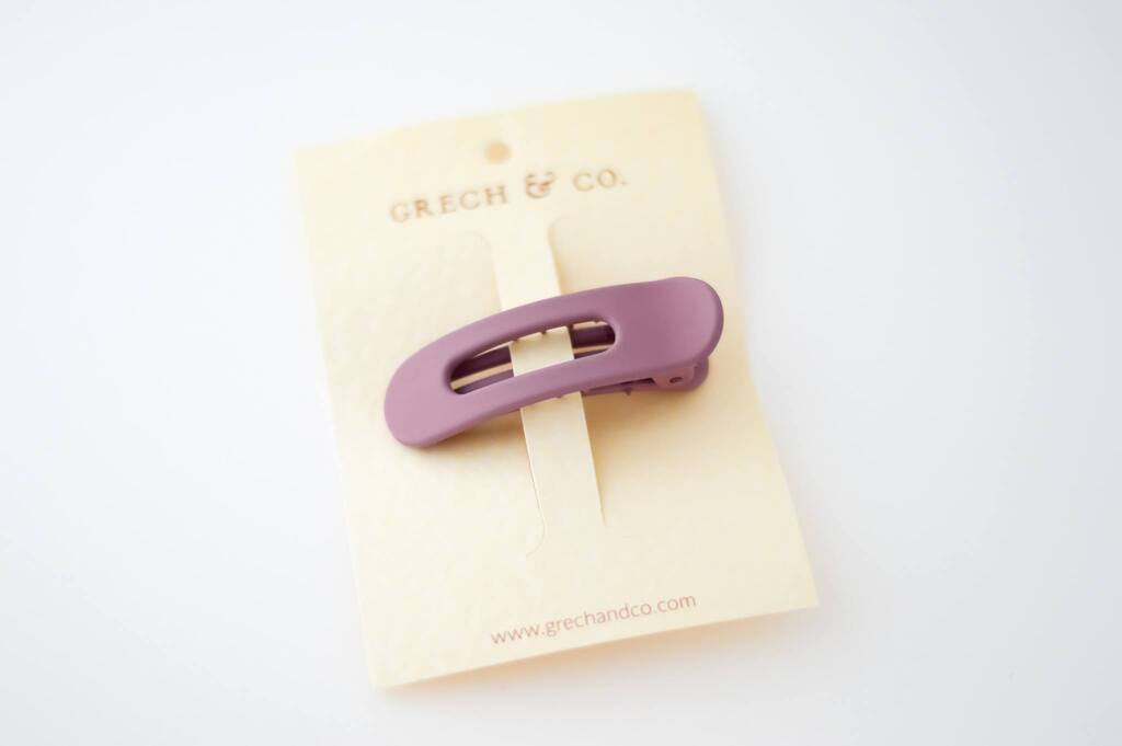 Grech&Co grip clips for the play days, stay at home days, styled up hair days, messy hair days, and all the days in between. Made from recycled plastic in stunning burlwood colours, with the perfect amount of strength to hold thick, thin, straight, and curly hair. 