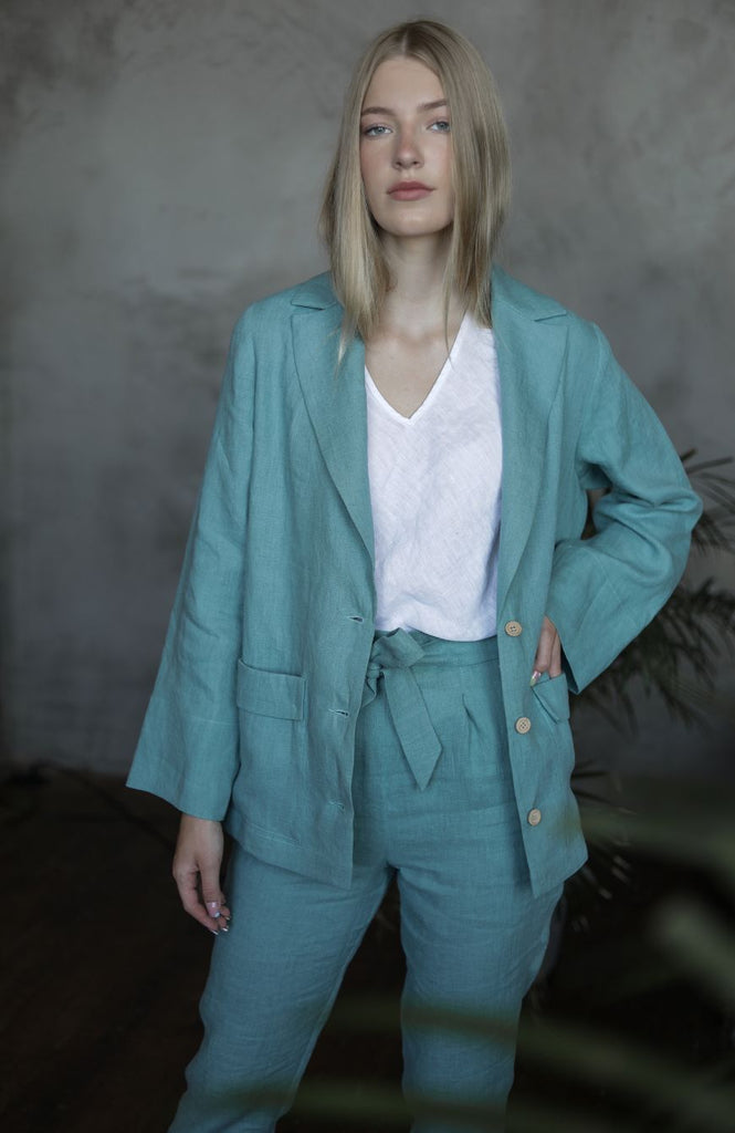 The women's blazer is a loose style jacket in Sea blue color, handcrafted from the highest quality European linen. Our sustainable, slow-fashion women's blazer will make sure you look fashionable. MiliMilu offers high-quality linen and eco-friendly material clothing and fashion that is affordable and timeless.