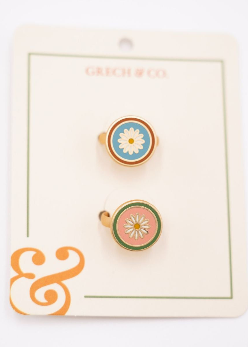 Girls friendship rings with flowers made with eco-friendly materials by Grech & Co. The kids rings come in a set of two, perfect for sharing and the best gift.