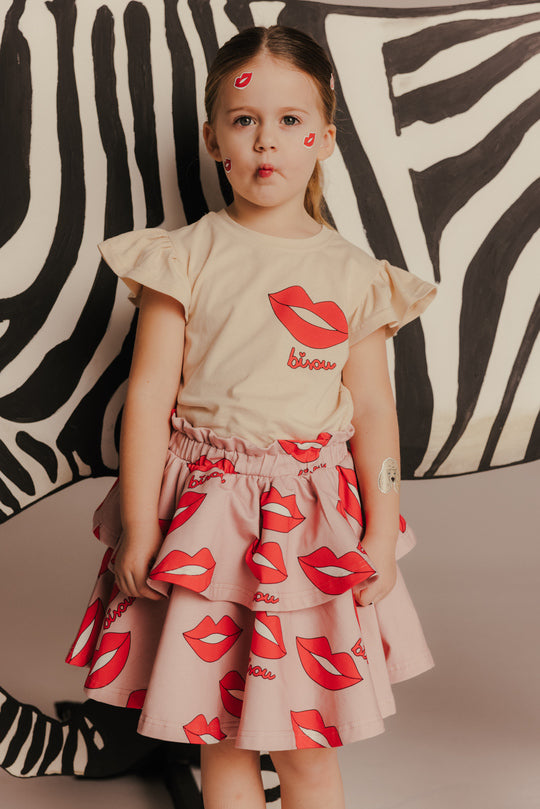 Breathable organic cotton girly frill tank is comfortable, breathable and soft for everyday. Shop sustainable kids clothing and organic cotton baby clothing.