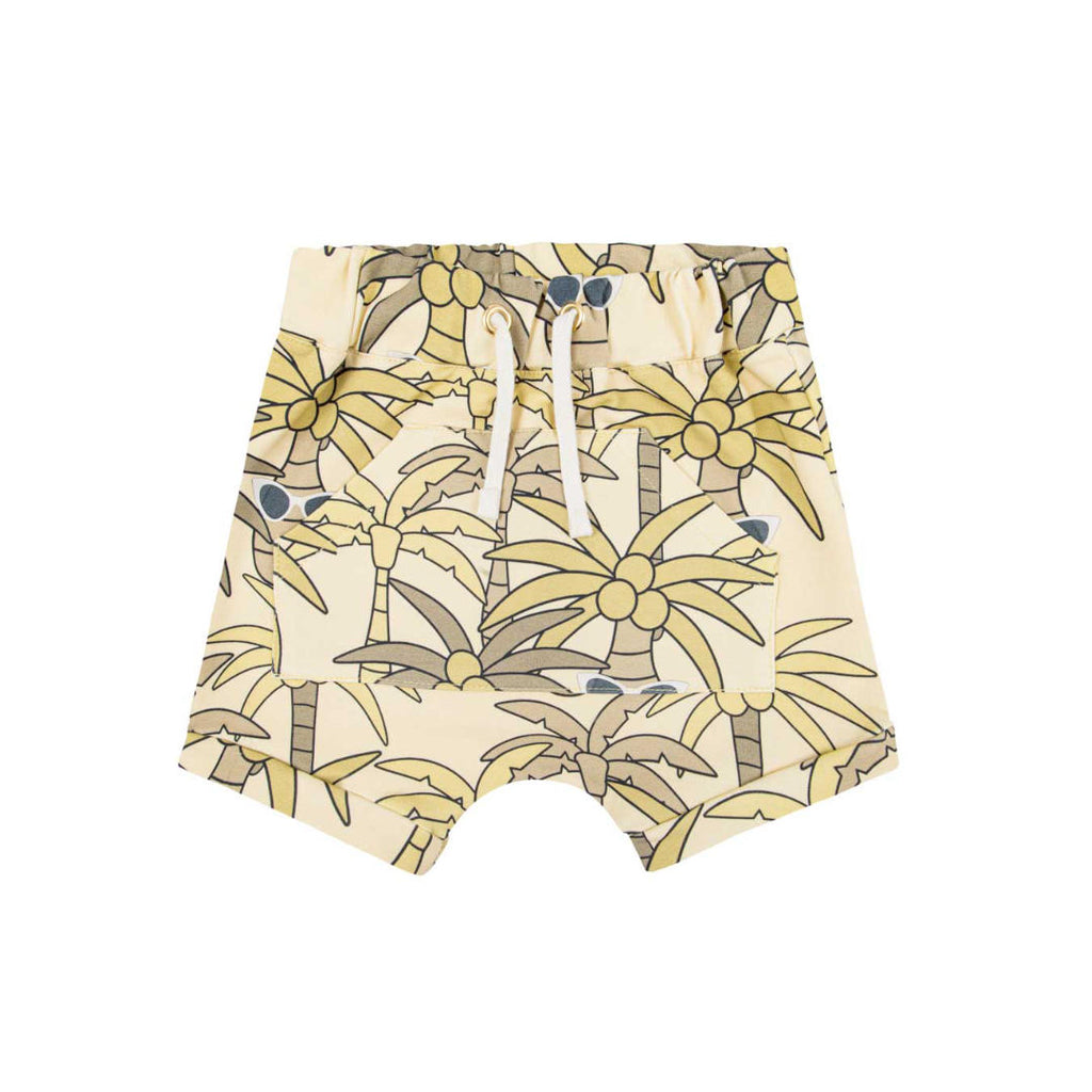 The breathable organic cotton baby and kids' shorts are comfortable, breathable, stylish, and soft. Comfy shorts with elastic waist and stylish palm print, perfect toddler shorts for summer. Milimilu offers organic cotton baby and toddler clothing, and organic cotton summer shorts in Hong Kong and Singapore.