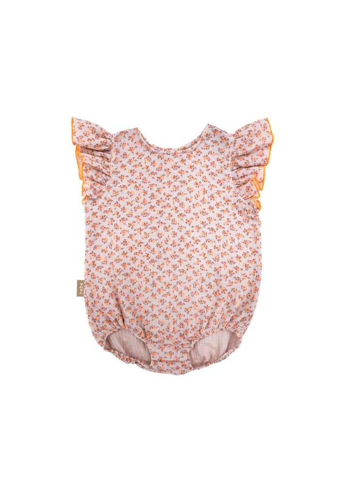 The breathable organic cotton baby girl romper with ruffles and floral print is the most adorable baby girl's outfit. The soft and breathable organic muslin baby girl's romper is perfect for summer. Amazing baby shower gift for baby girls. Milimilu offers sustainable baby clothing from organic cotton in Hong Kong.
