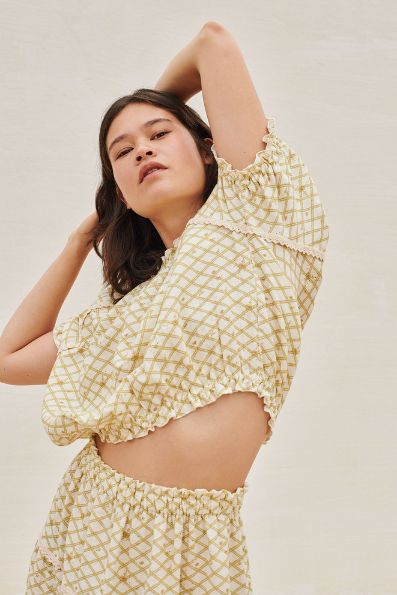 Organic cotton womens maxi skirt in light green colour are made with organic cotton with embroidery in Portugal. MiliMilu offers sustainable fashion for women.