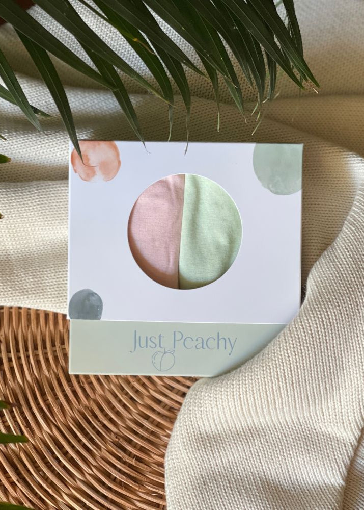 Kids tank tops in pink and green are made with Lenzing TENCEL Micro Modal Fibers. Kids underwear for sensitive skin eczema-prone skin at MiliMilu Lifestyle.