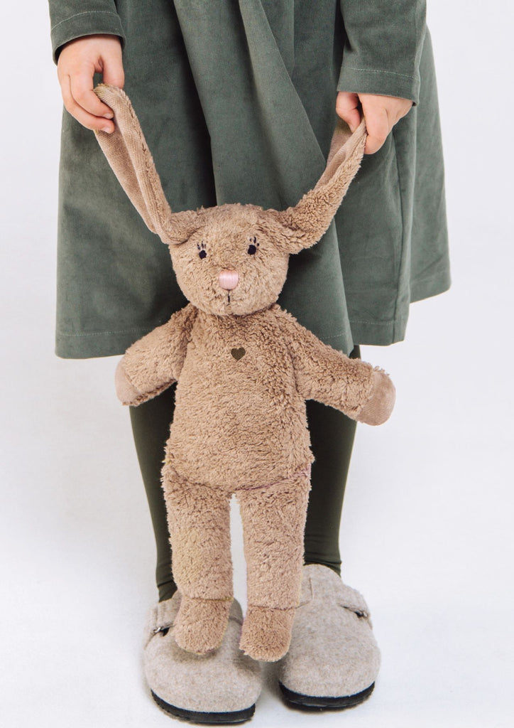The organic cotton toy Bunny is handmade with organic cotton without any harmful chemicals and filled with corn fiber and fruit seeds. It is a fantastic present for little ones that can change their everyday life! The soft organic toys are for the child to love and cuddle but also benefit from it is also filled with 100% corn fiber, fruit seeds. We just love how sustainable and adorable this toy is, it is practical and also perfect to cuddle. The best present any child could wish for, let's spread the joy. 