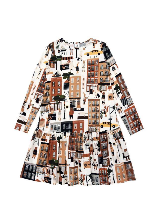 The long-sleeved dress is a must The long-sleeved dress is a must have this season; breathable and comfortable to wear every day. Made with extra soft and light organic cotton with a very fun New York print, The whole family matching is available to make your time together even more special and fun. Mommy and Me and Daddy and Me matching clothing.