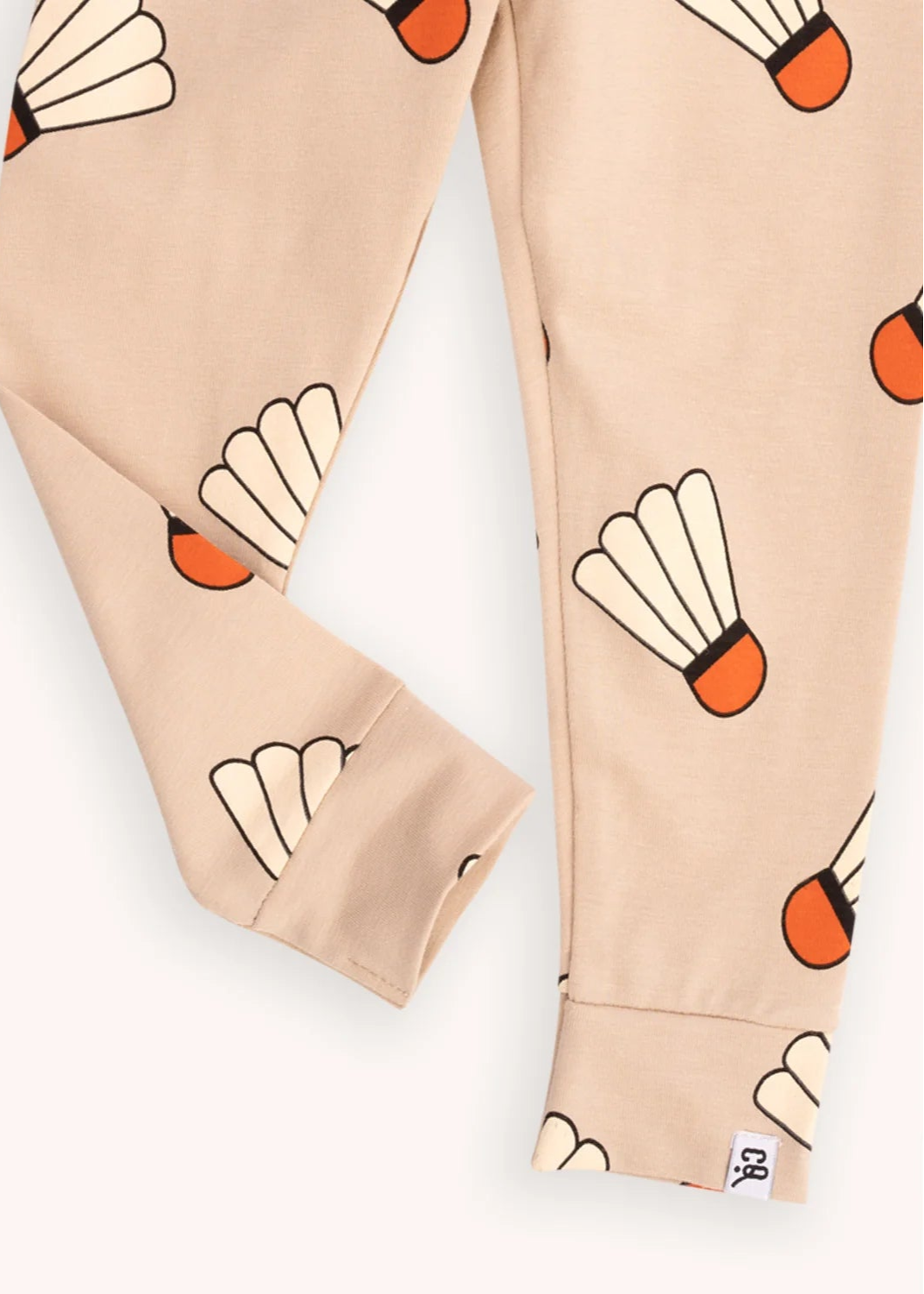 Organic cotton baby leggings with shuttle are comfortable and soft. MiliMilu Lifestyle offers sustainable and eco-friendly baby clothing from organic cotton.
